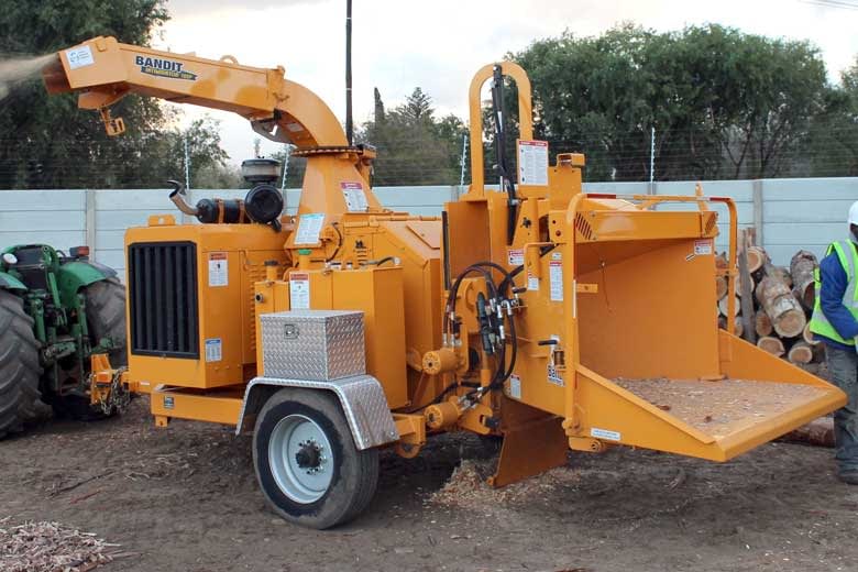engine-handfed-wood-chipper-INTIMIDATOR-18XP-rectangle