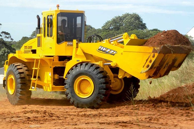2500 ARTICULATED FRONT END LOADER