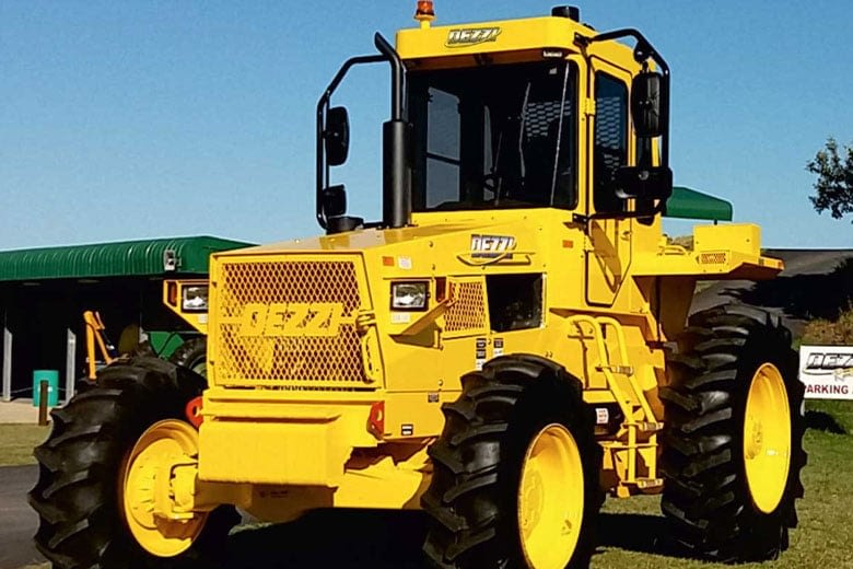 H90T 4×2 AND 4×4 HAULER TRACTOR